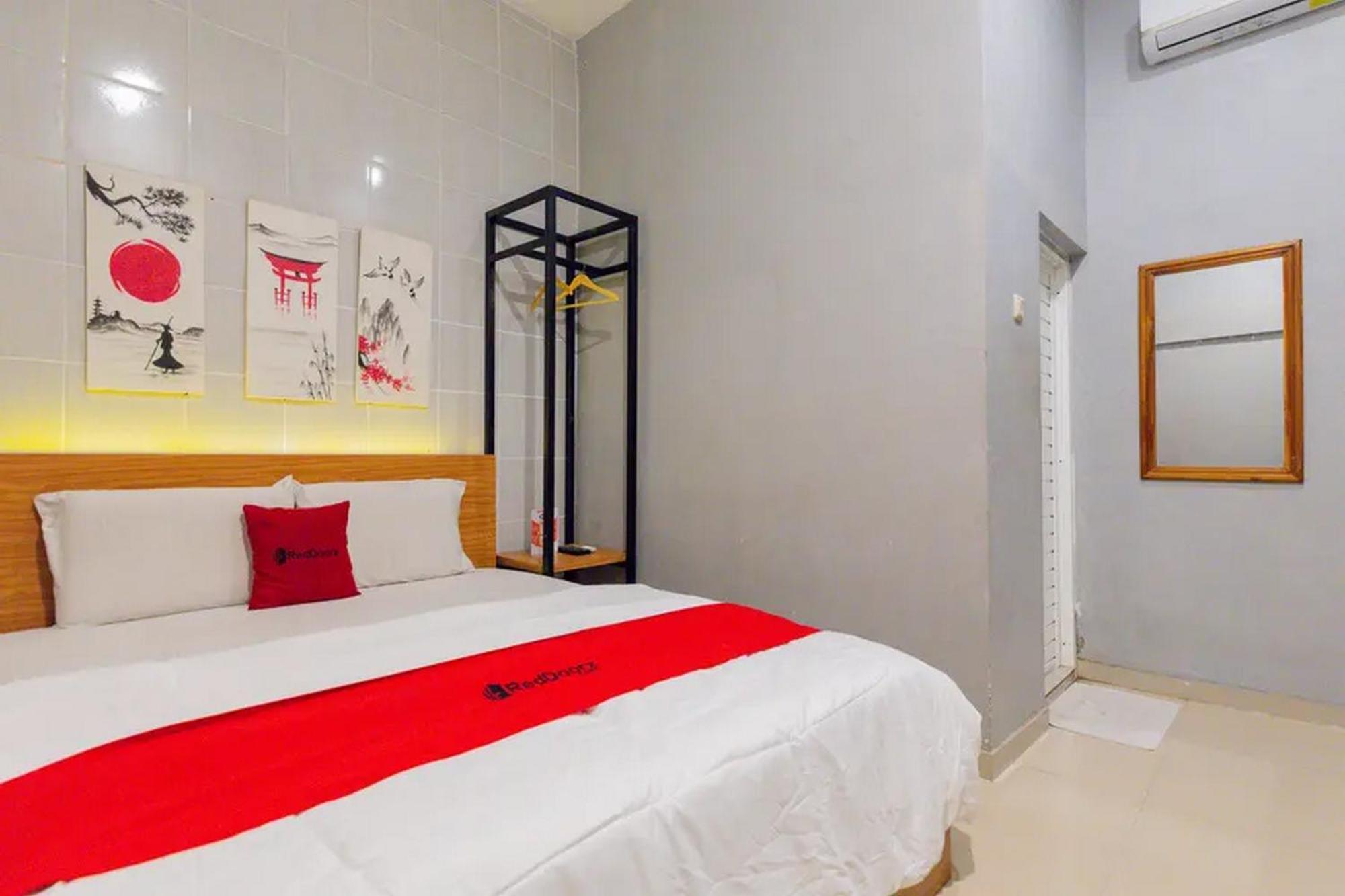 Reddoorz @ Manukan Surabaya Ngoại thất bức ảnh