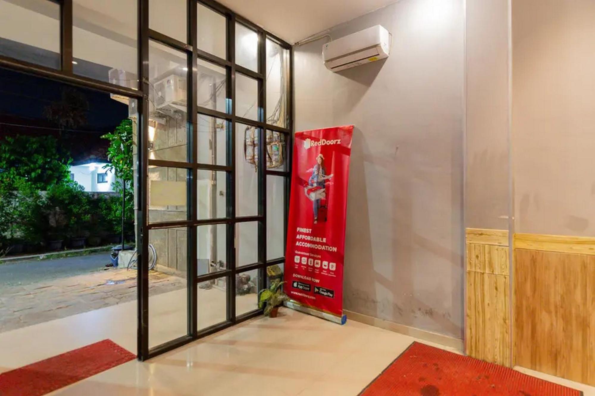 Reddoorz @ Manukan Surabaya Ngoại thất bức ảnh